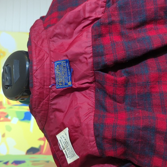 Vintage red plaid Pendleton wool button down shirt size large - Picture 7 of 9